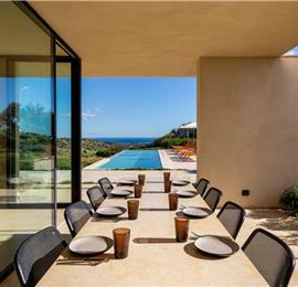 4 bedroom villa with infinity pool and sea views near Noto, Sicily, sleeps 8